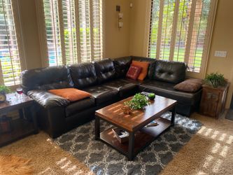 Living room sectional sofas and tables
