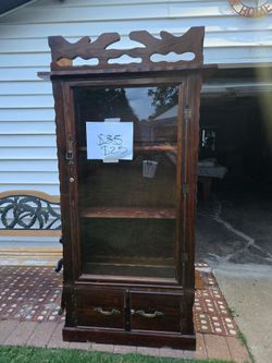 Wine cabinet