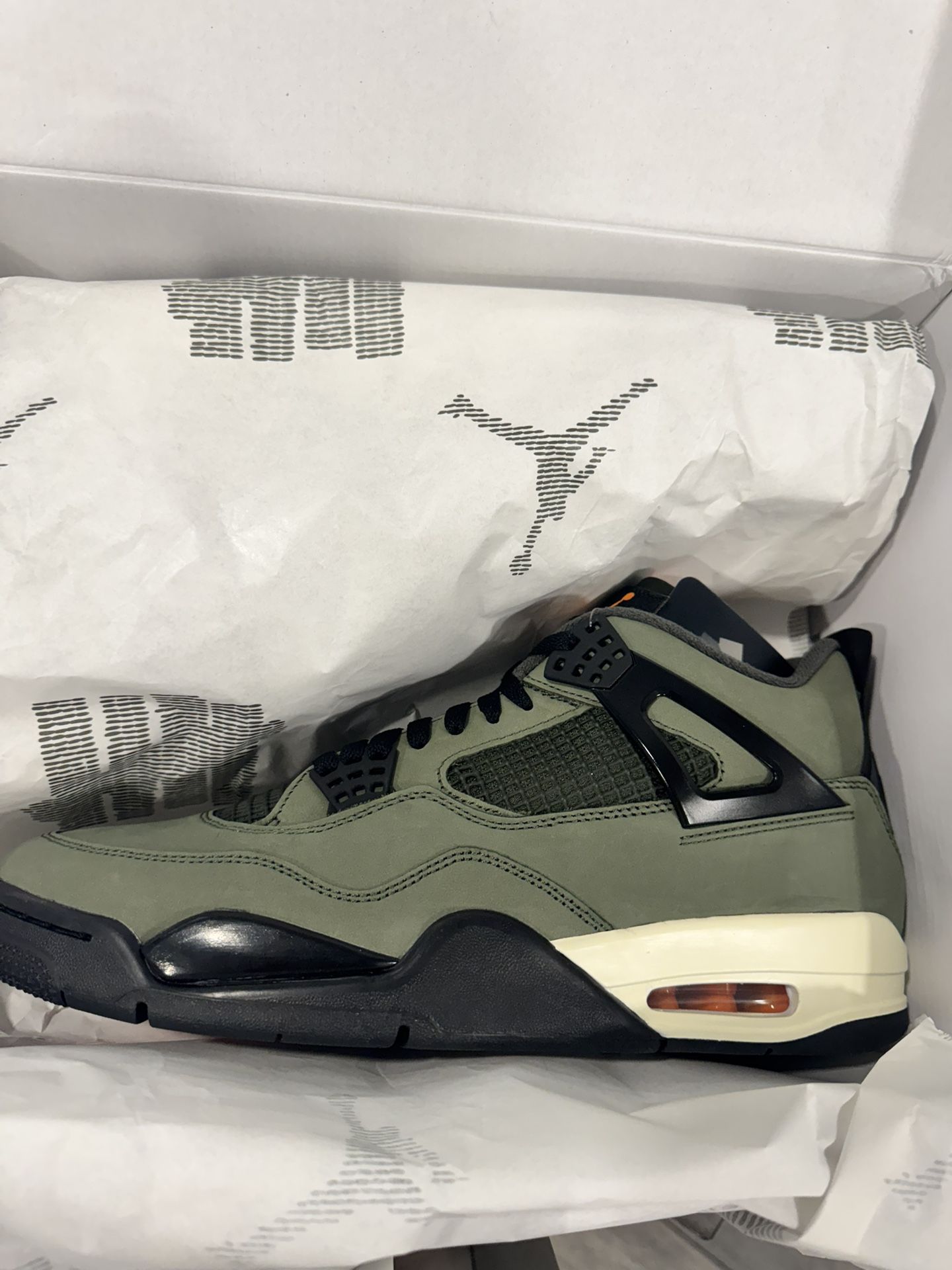 Retro Jordan 4s Undefeated Size 11.5