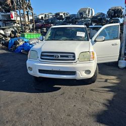 2004 Toyota Sequoia V8