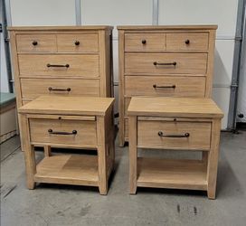 4-Piece Rustic Bedroom Set (2 Tall Dressers & 2 Nightstands)