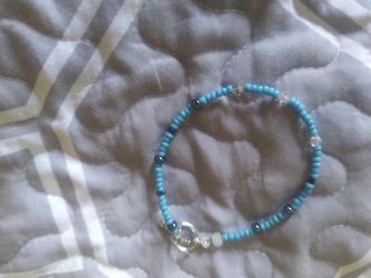 Pretty beaded blue bracelet