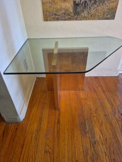VINTAGE CORNER GLASS SIDE TABLE