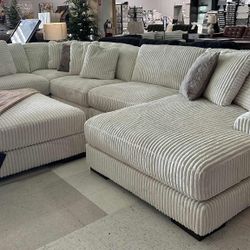 AP🎉 Fluffy, 5 Piece Huge Sectional Couch With Chaise// Financing & Delivery 