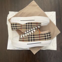Burberry shoes