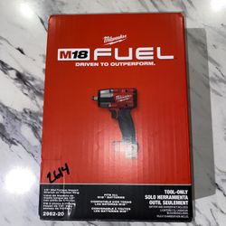 Milwaukee M18 Fuel 1/2” Mid Torque Impact 