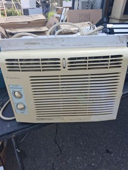 Air conditioneer