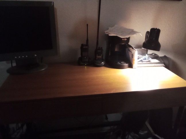 Sturdy Work Desk - 2 Drawers 32" H x 42" W Metal Legs/Underside Framework