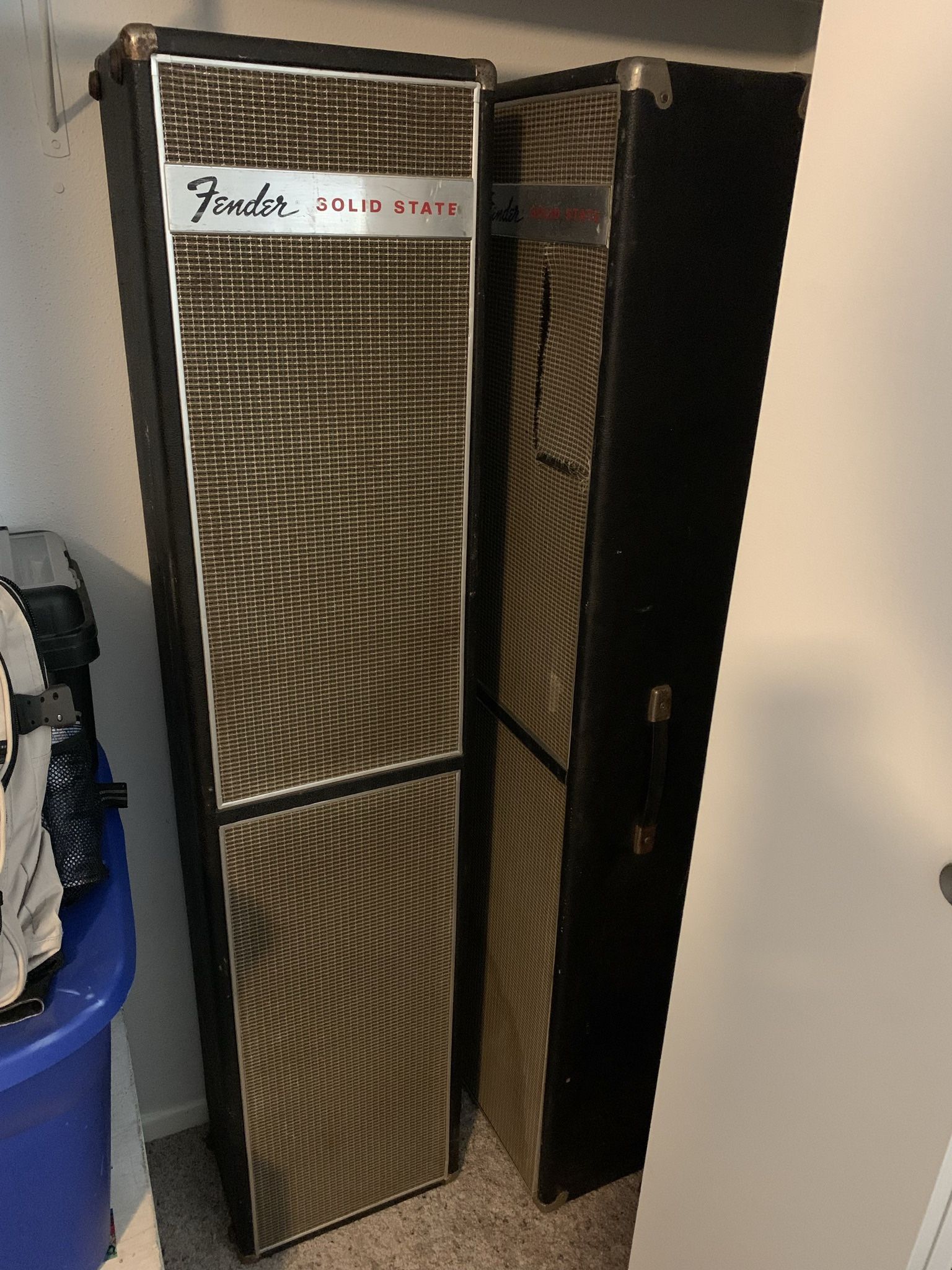 Vintage Fender Solid State SPK 0410 Tower Speakers 