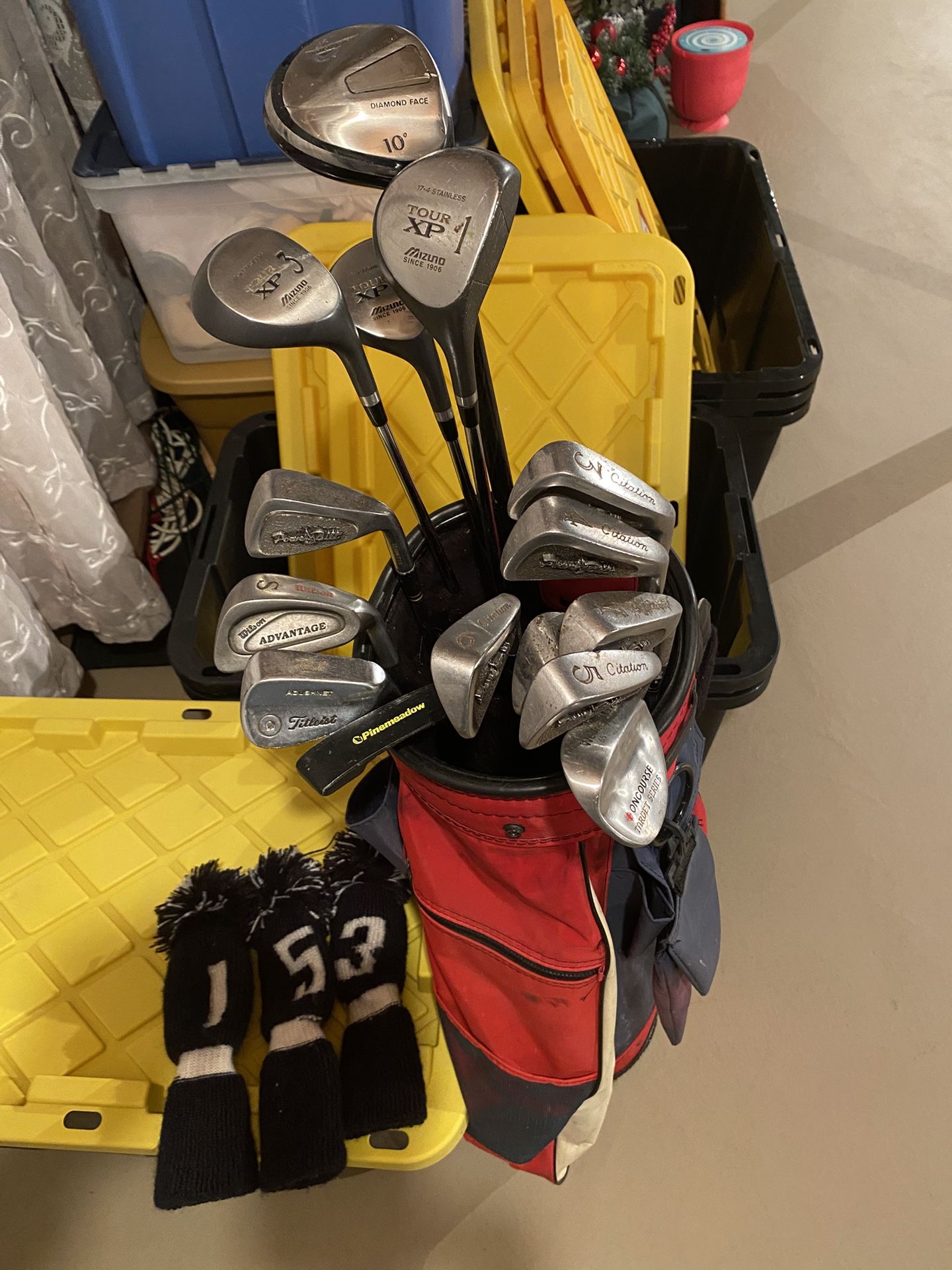 Set of Golf Clubs & Bag