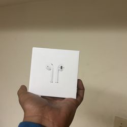 airpods !