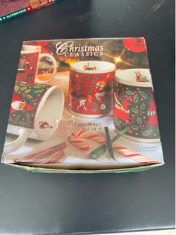 Christmas Classics 4 mug set
