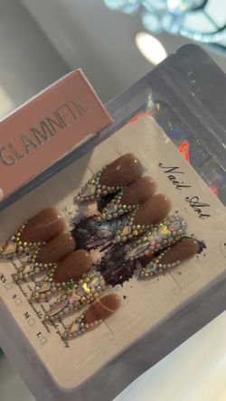 Glamnetic Nail Glue And Designer Rhinestone Press On Nails 
