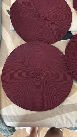 Round Woven Placemats Set Burgundy