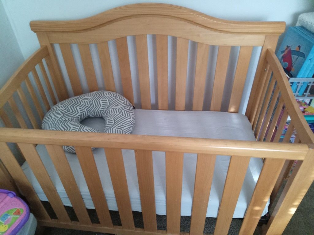Baby Crib With Mattress