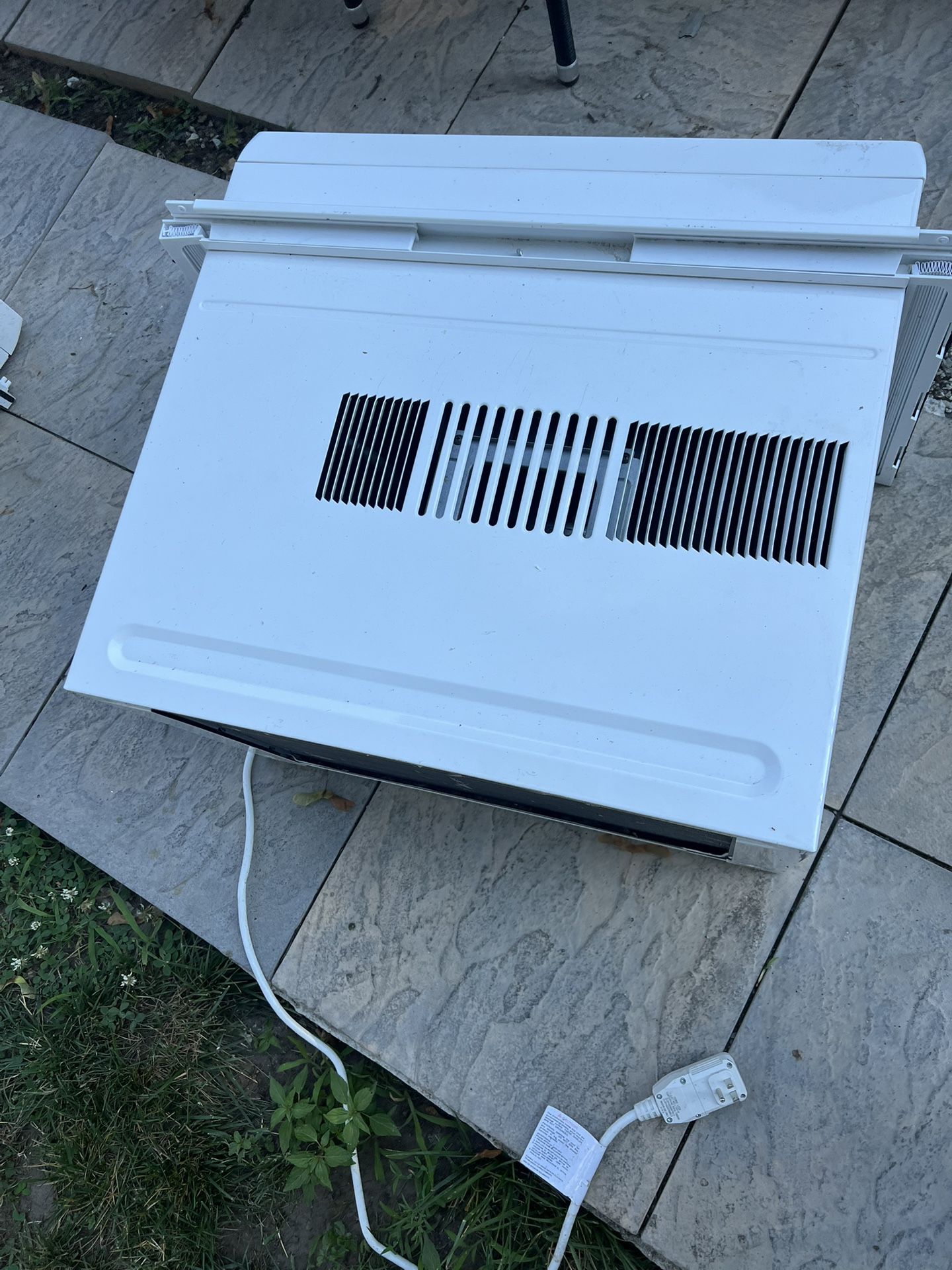 LG Air Conditioner Like New