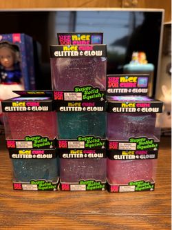 Needoh  Glitter and Glow Cube