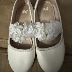 H&M Girl Ballet Flat White Shoes Size 12 Toddler 12t Flowers 29