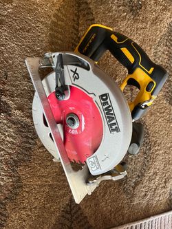 DeWalt 7-1/4" circular saw