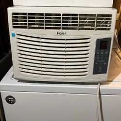 Haier Window Air Conditioner W/remote