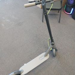 Electric Scooter 🛴 For Kids And Adults Availabile For Special Deal High Speed Of 19mph