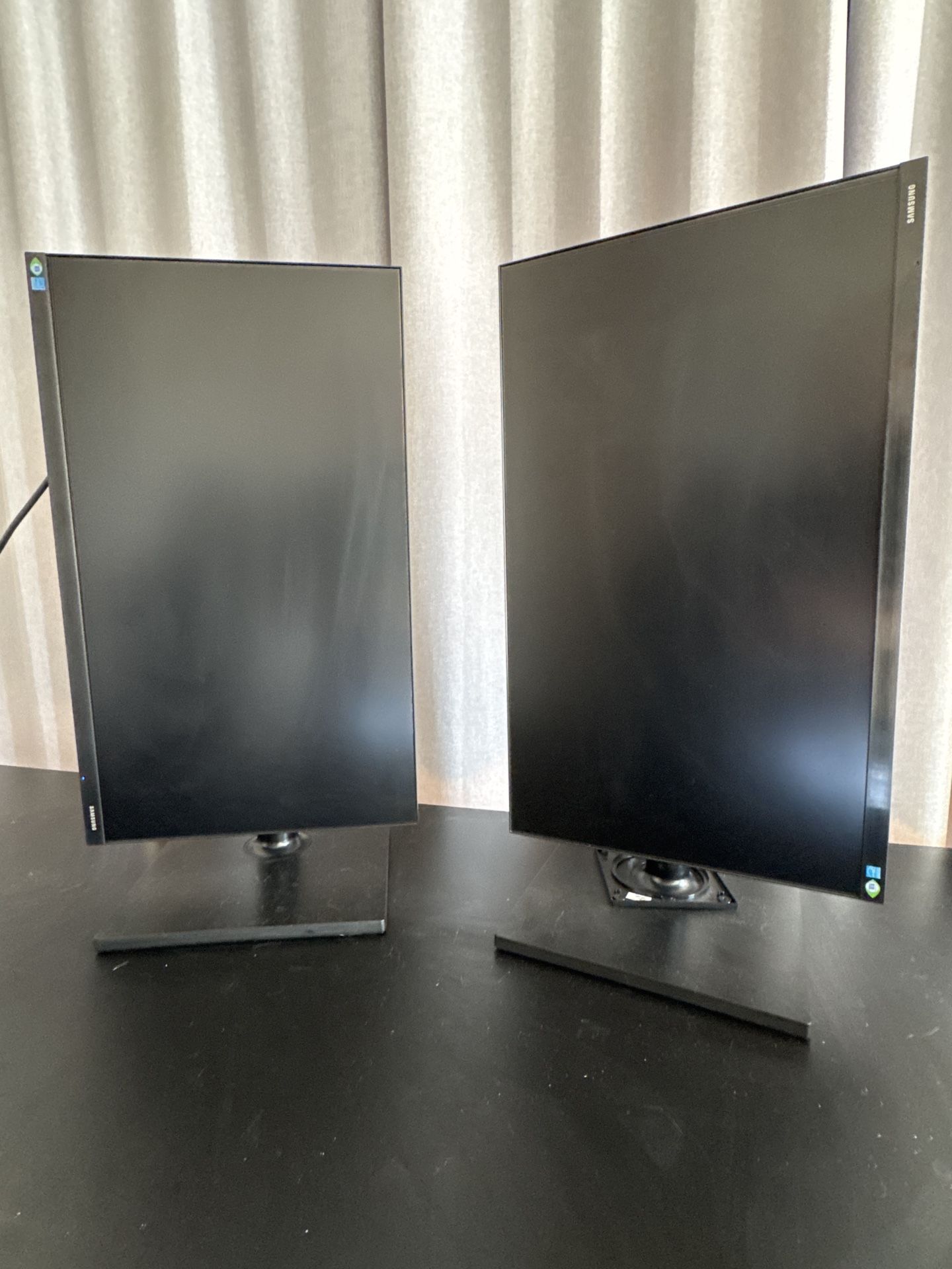 Monitores Samsung F24T454FQN 24” - $700 MXN c/u