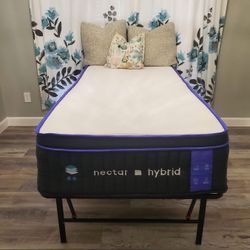 Like New Twin XL Nectar Hybrid Mattress