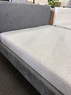Queen Memory Foam Mattress