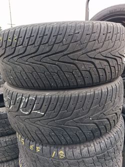 Pair of 265 40 22 Hankook Tires