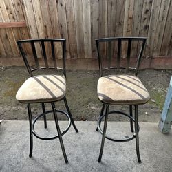 Bar stool 