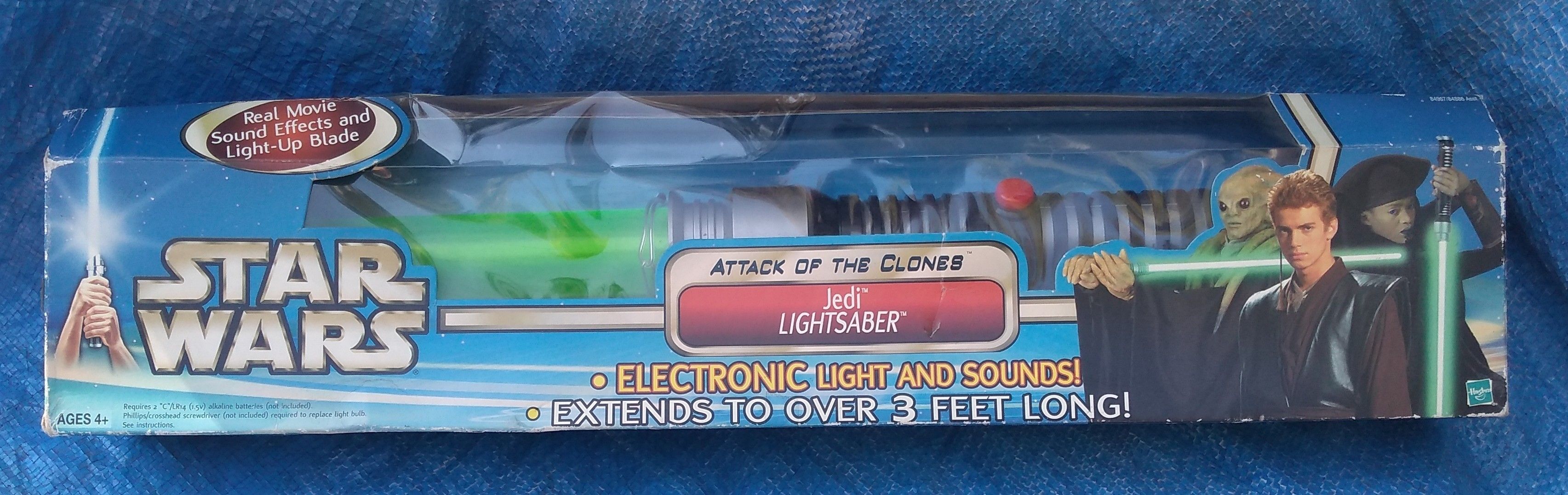 Star Wars Attack Of The Clones Electronic Jedi Lightsaber MIP Hasbro 2002