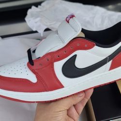 Jordan 1 Low OG “Chicago” – Men’s 10.5
