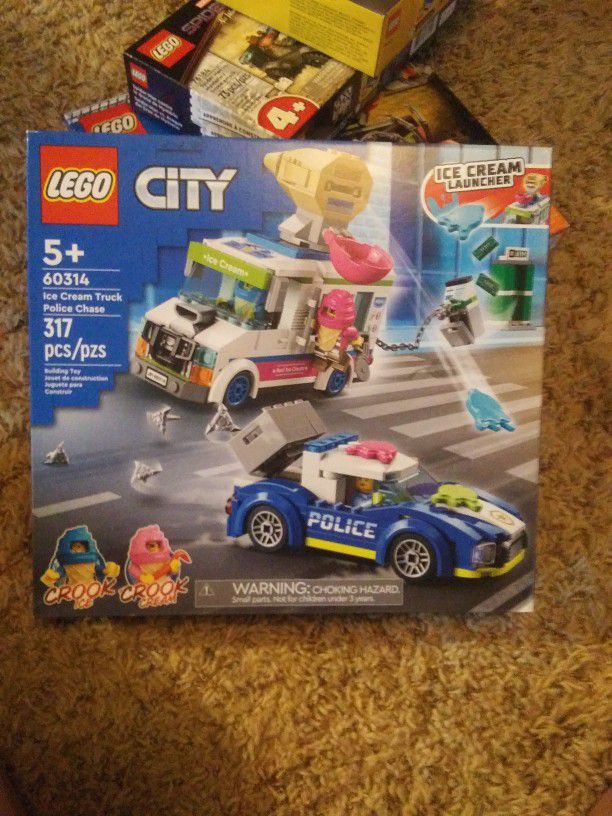 Lego City 60314 Ice Cream Truck Police chase Retired