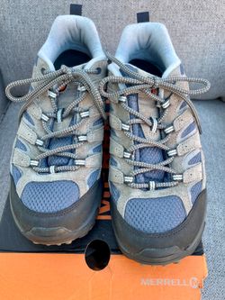 Women’s Merrill Hiking Shoes Size 10.5