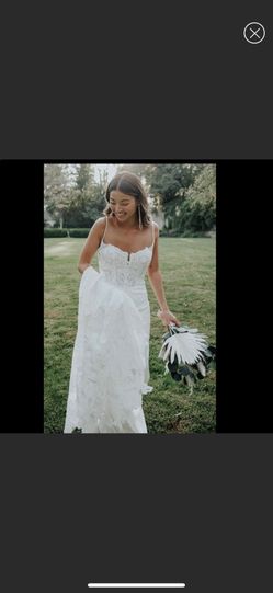 Essence of Australia ivory wedding gown