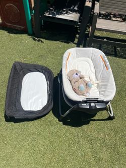 Graco Pack N Play Bassinet and Changing Mat