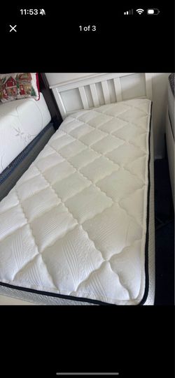 Twin mattress