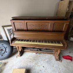 Piano MUST GO ASAP!!!!