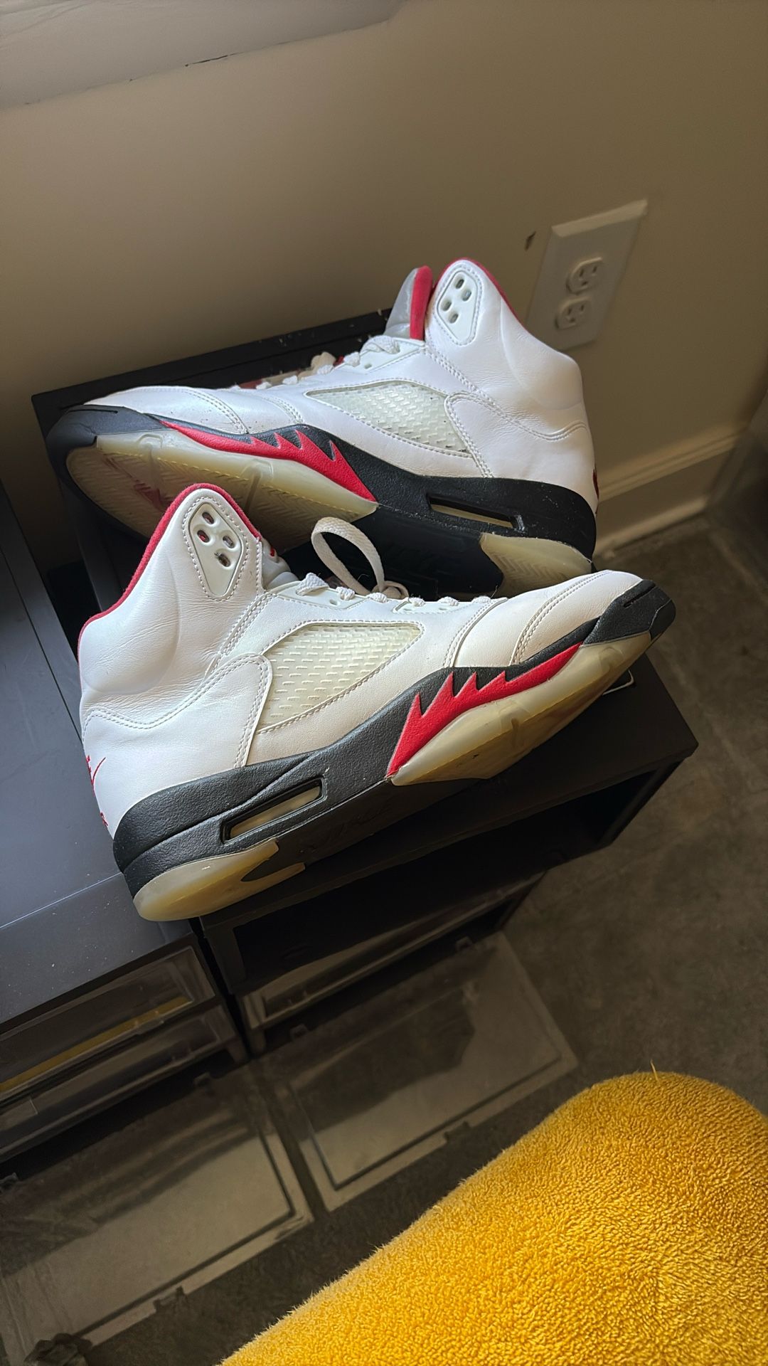 2020 Air Jordan 5 fire red Size 10