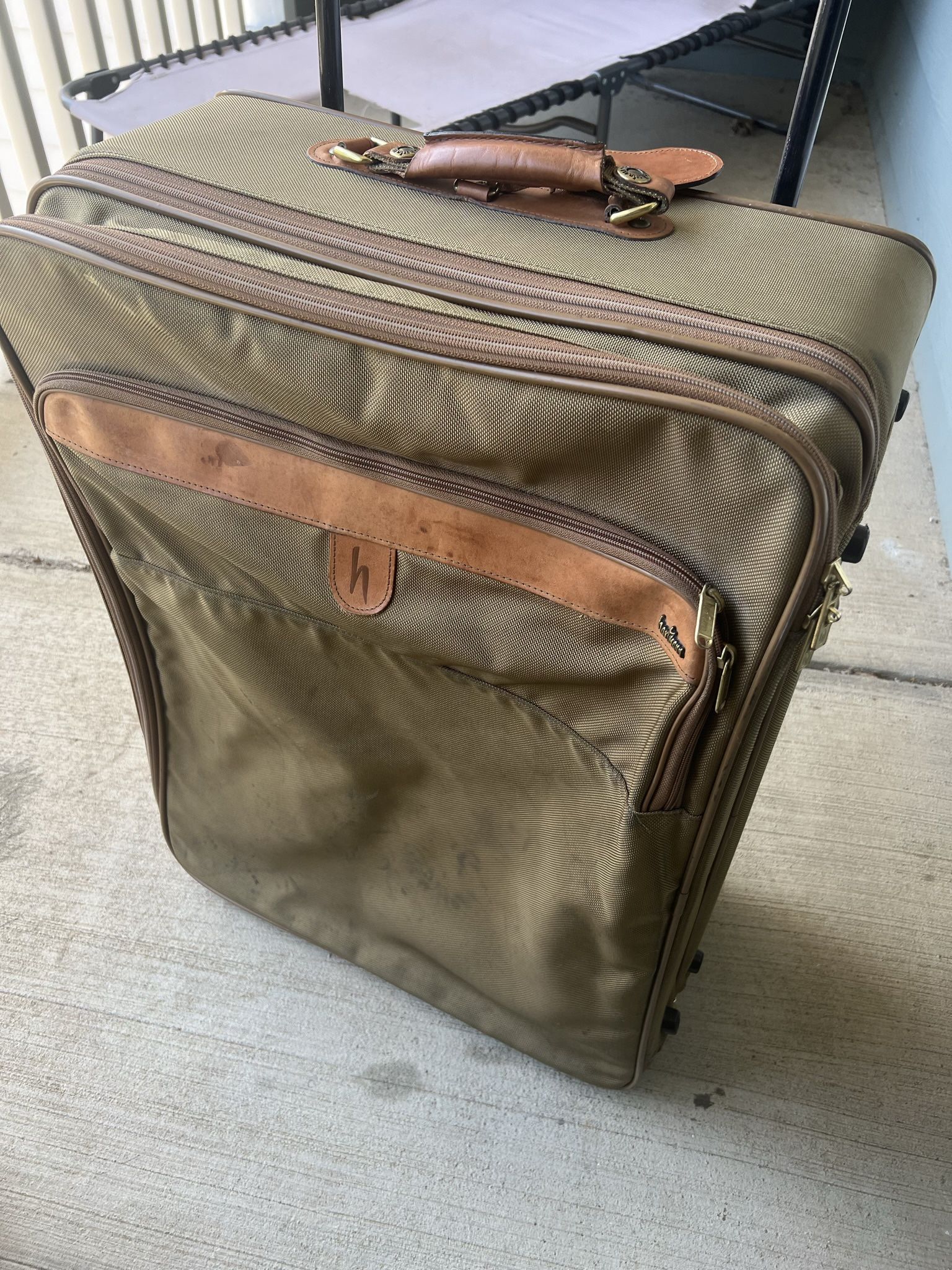 6 Pc Hartmann Luggage Set