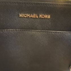 Last Minute Ladies Gift-Michael Kors Purse/Wallet