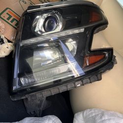 Tahoe Headlight 
