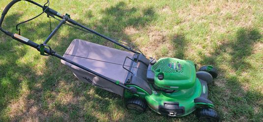 Self propelled Lawn Boy