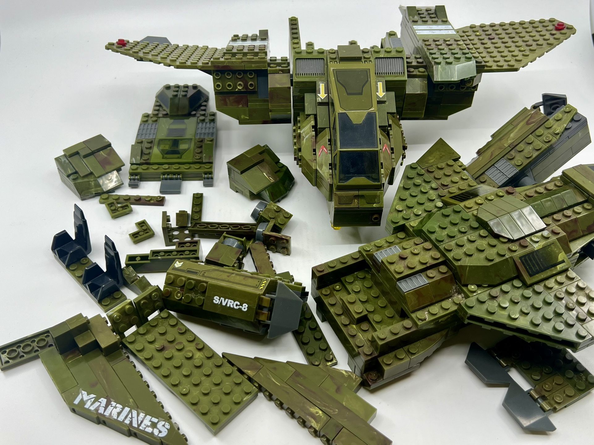 Halo Mega Bloks UNSC Pelican DropShip 96824 Includes Manual