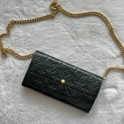 Louis Vuitton LV Monogram Vernis Patent Leather Sarah Wallet