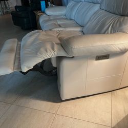 Palliser Leather Sofa With 2 Electric Reclining Chairs On Ends