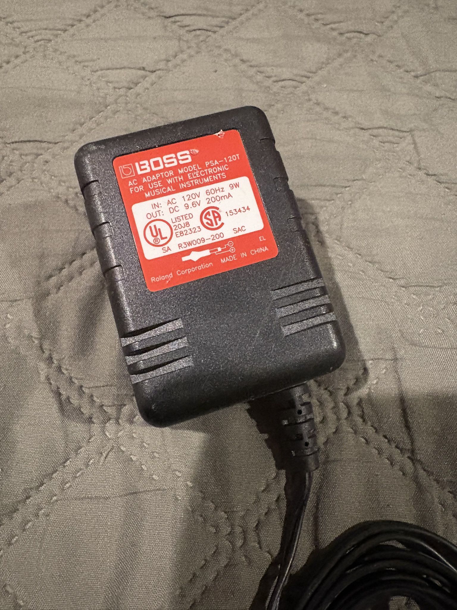 Boss AC Power Adaptor PSA-120T 9V. Original Rare!