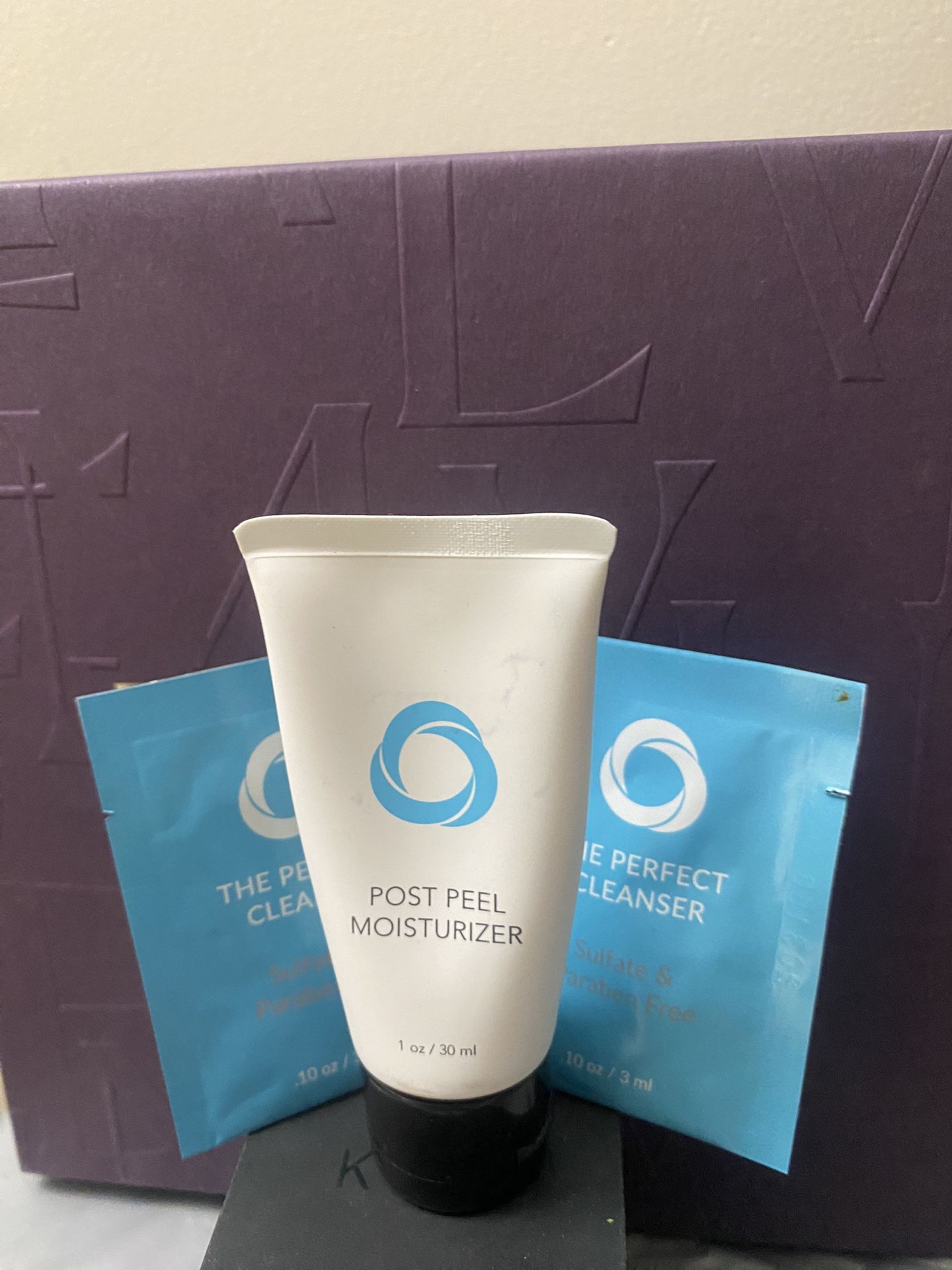 THE PERFECT DERMA CLEANSER/MOISTURIZER