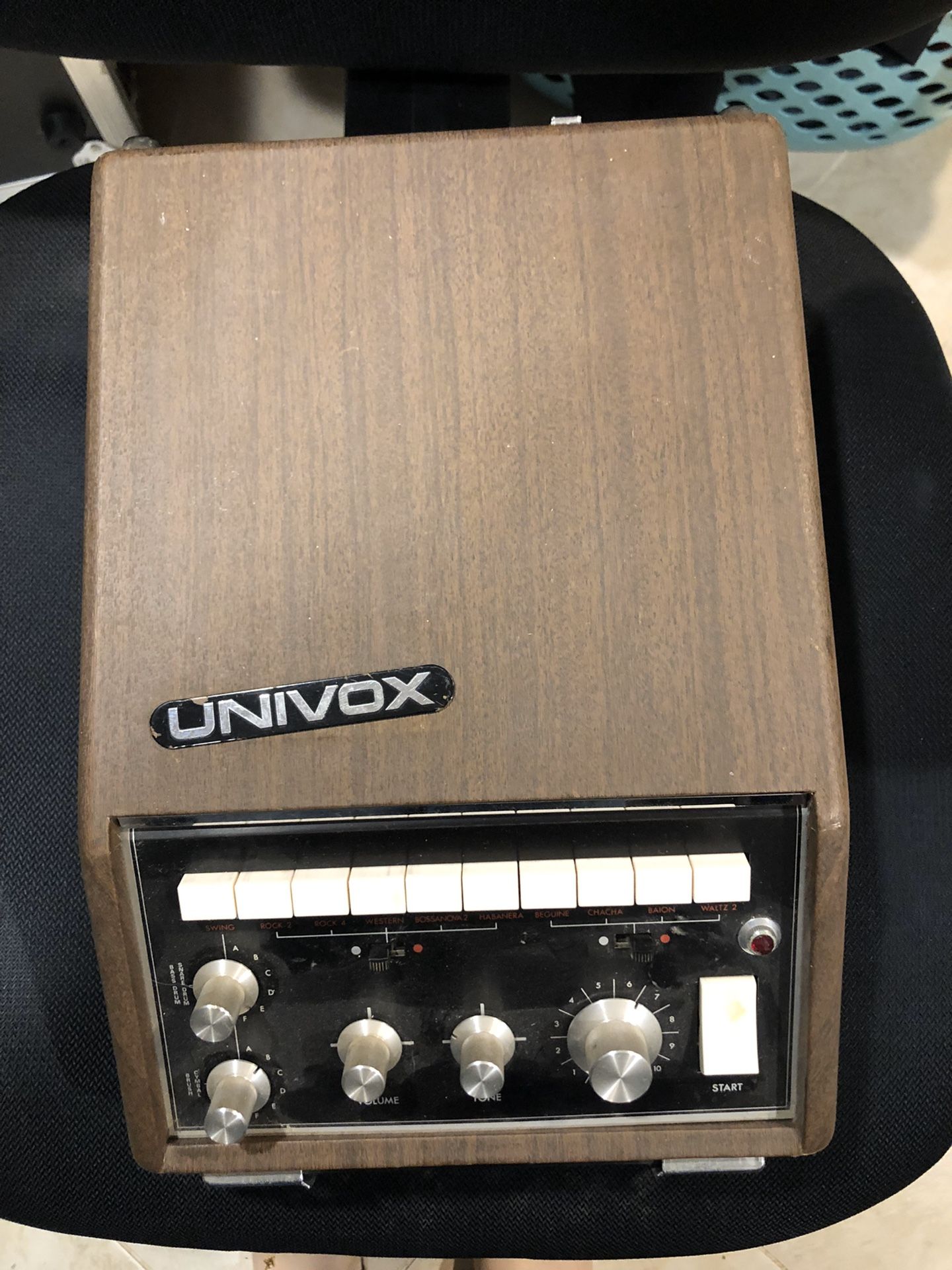Vintage Univox Drum Machine - Excellent Condition