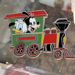 Disney Parks "Trading Pin" Disneyland. Donald Duck Goofy Railroad Train